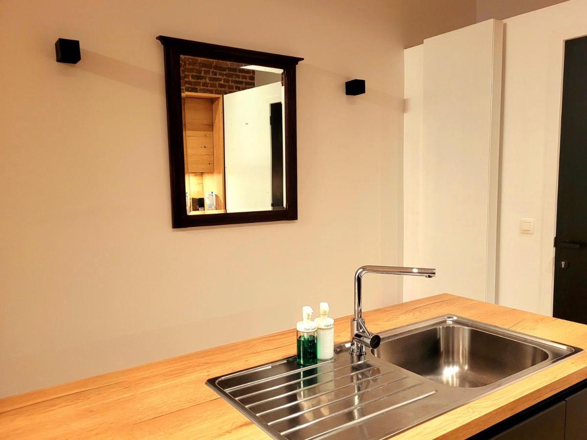 Brand New Iris Room With Private Bathroom And Balcony Brüsszel Kültér fotó